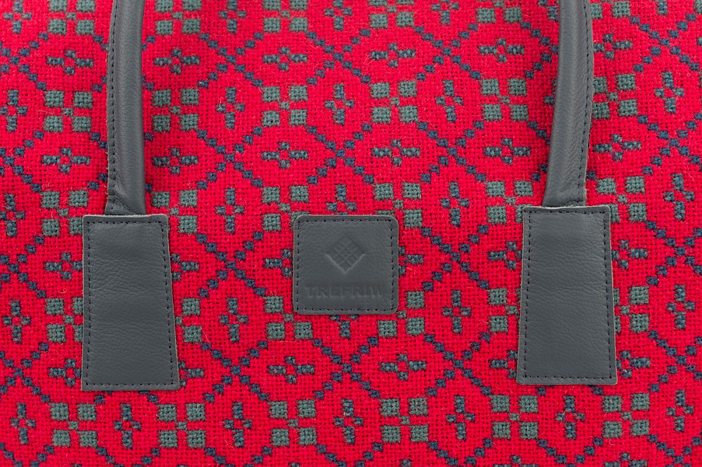 Old Welsh - Welsh Tapestry Weekender Bag (X14)