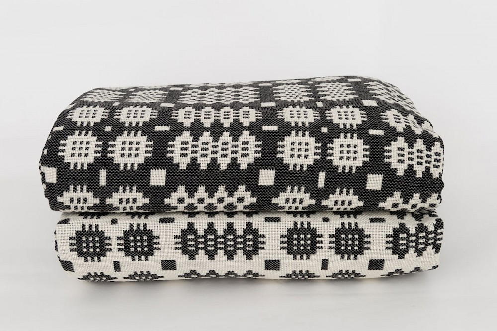 Ash (Yr Onnen) - Welsh Bedspread (T3 31A) discontinued