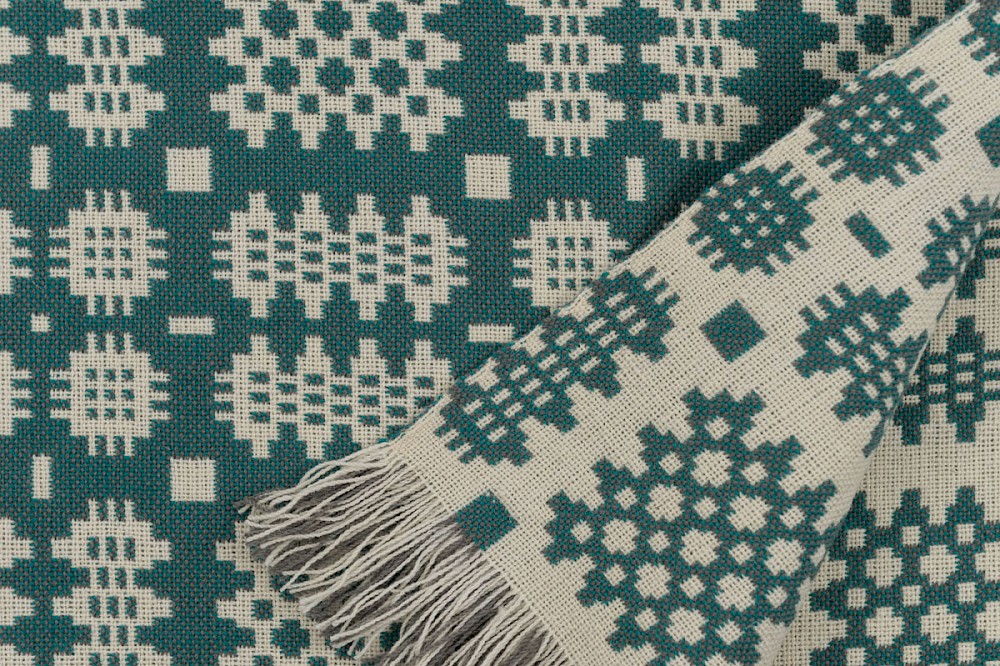 Juniper (Merywen) - Welsh Bedspread (T3 31 D)
