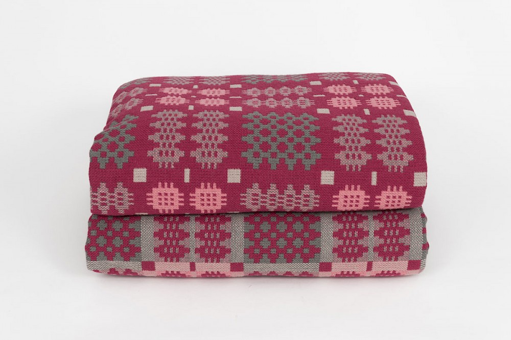 Old Rose (Hen Rosyn) - Welsh Bedspread (T3 35)